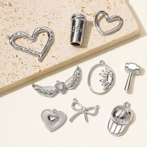 1 Piece Simple Heart Stainless Steel Waterproof Women's Pendants h5 Picture4