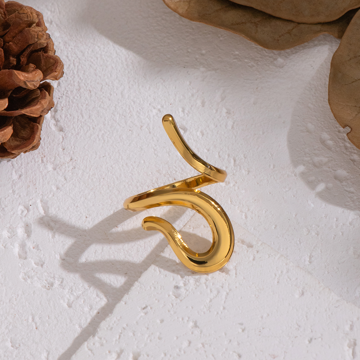 1 Piece Irregular Line Shape Stainless Steel Waterproof Gold Color Minimalist Ring Picture3