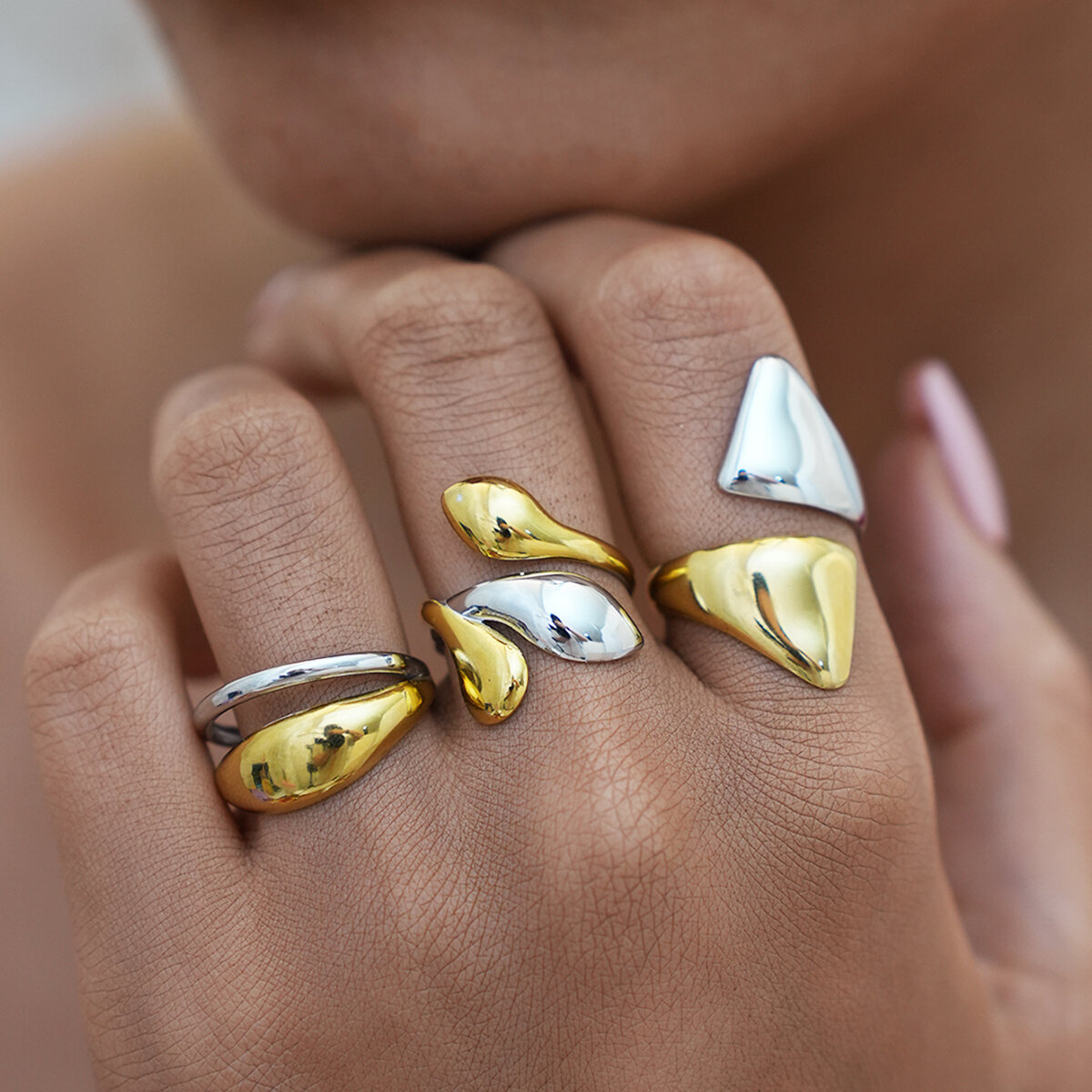 1 Piece Mixed Gold Color And Silver Colors Stainless Steel Waterproof Women's Statement Rings h5 Picture3