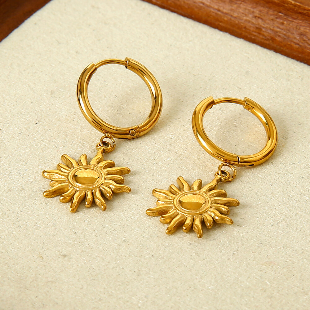 1 Pair Classic  Retro Sun Stainless Steel Waterproof  Gold Color  Women's Hoop Earrings Picture6