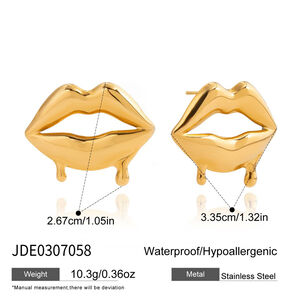1 Paar klassische, lippenförmige, wasserfeste Ohrstecker aus Edelstahl in Goldfarbe für Damen. h5 Bild2