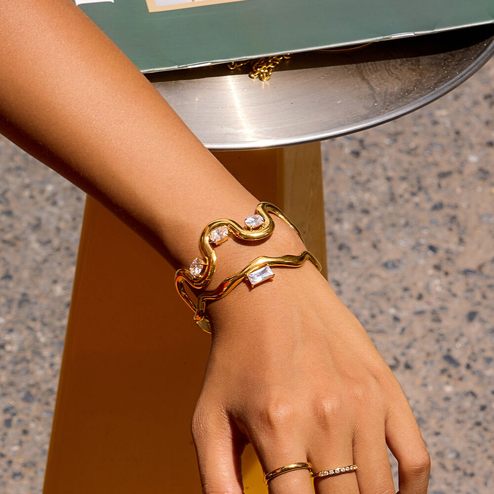 1 Piece Shinning Curve Stainless Steel Waterproof Gold Color Zircon Women's Cuff Bracelets Picture4
