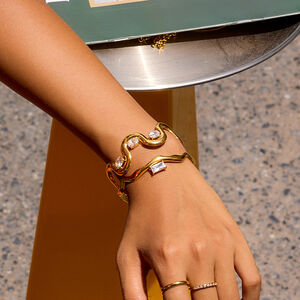 1 Piece Shinning Curve Stainless Steel Waterproof Gold Color Zircon Women's Cuff Bracelets h5 Picture4