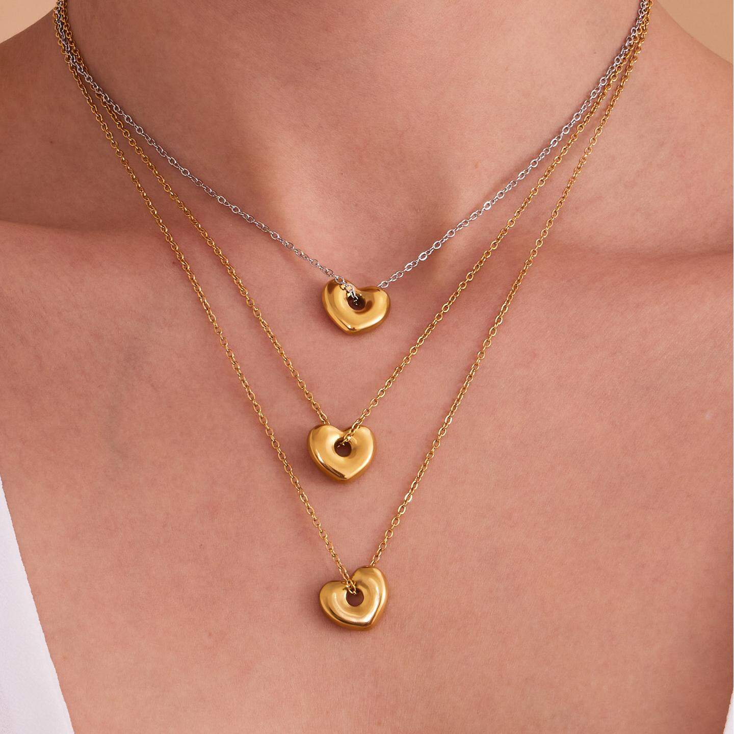 Minimalistische hartvormige sieradenset voor dames, gemaakt van roestvrij staal in goud- en zilverkleuren, waterdicht.