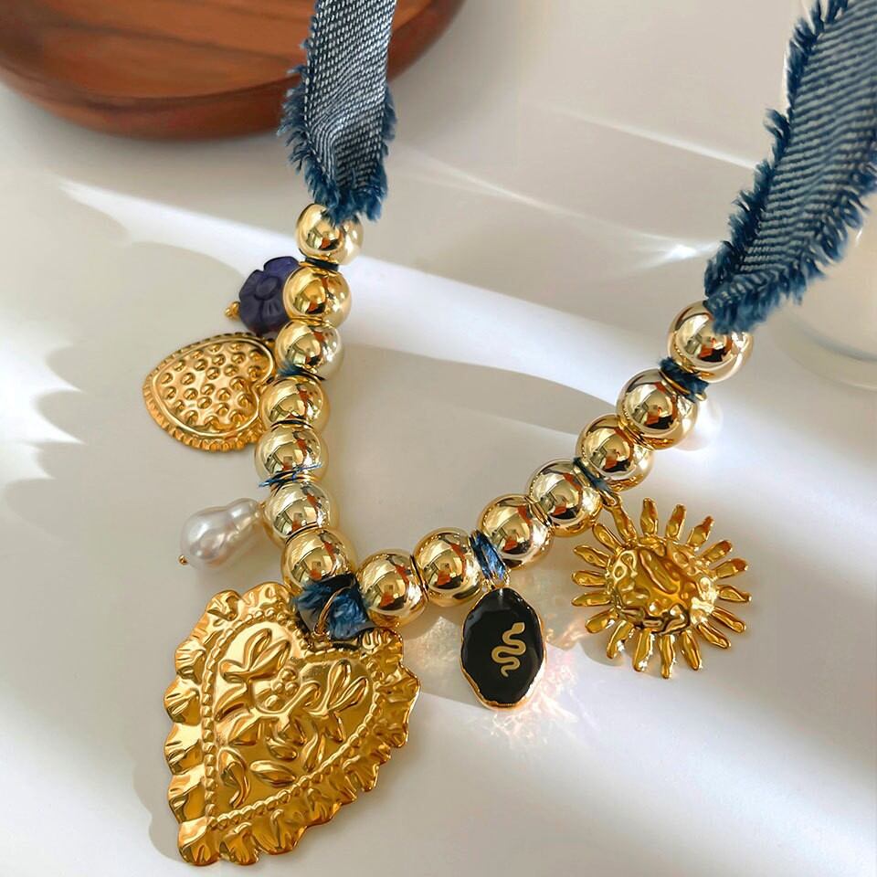 1 Piece Heart Gold Color Pendant Necklace Picture4