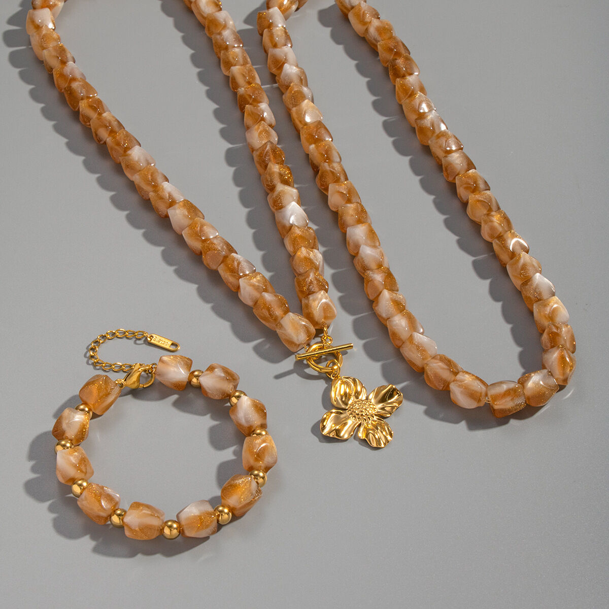 Irregular Shape Resin Beads Flower Pendant Necklace Set