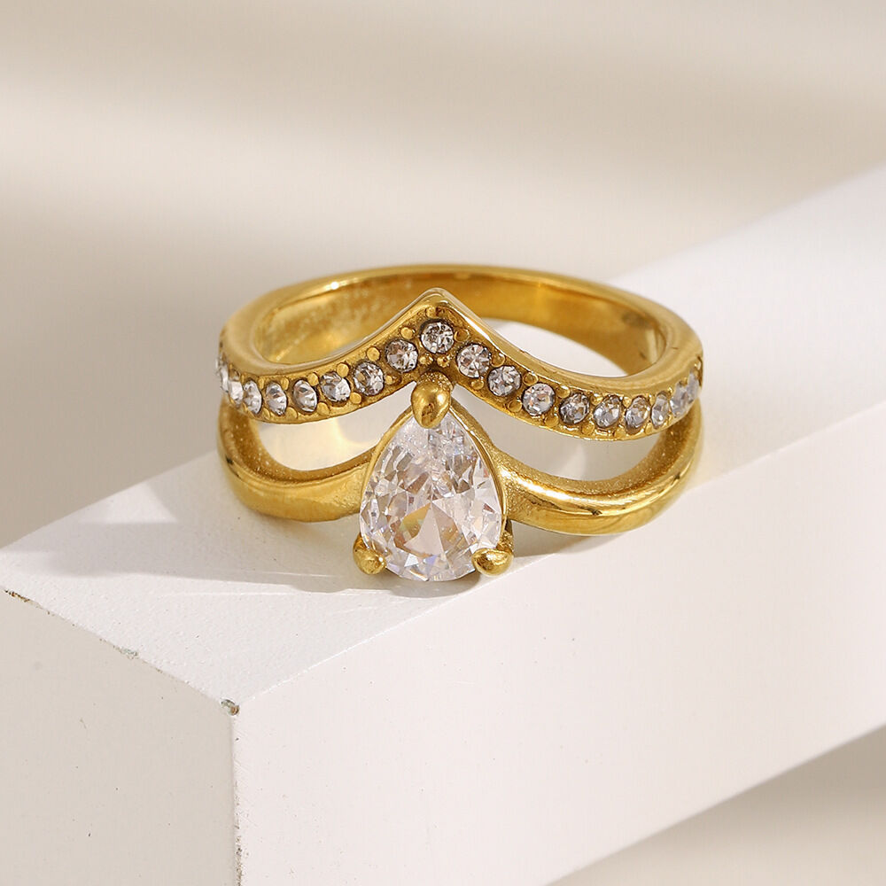 1 pezzo CrownLuxury Heart Anelli da donna in acciaio inossidabile color oro con pietre preziose h5Immagine2