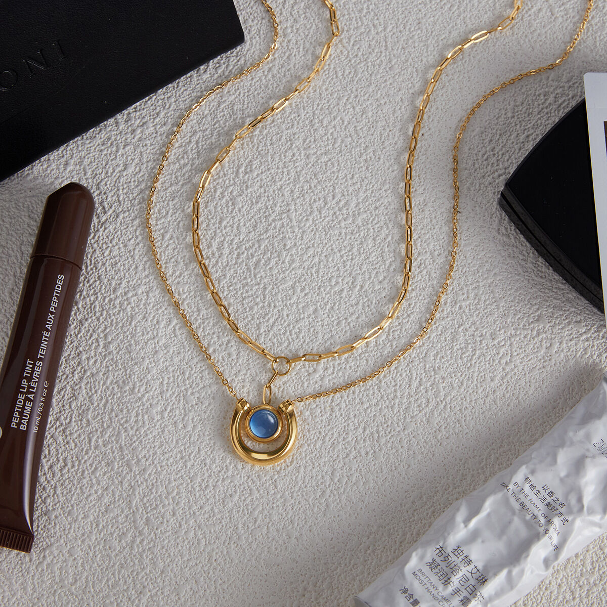 1 Piece Classic Blue Resin Circle Stainless Steel Waterproof Gold Color Women's Pendant Necklaces Picture4