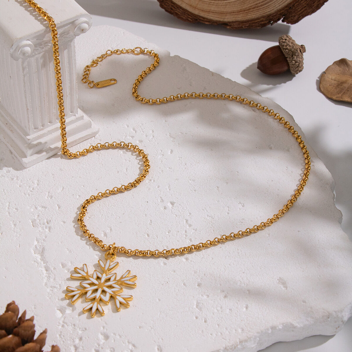 1 Piece Snowflake Stainless Steel Waterproof Gold Color Pendant Necklace h5 Picture3