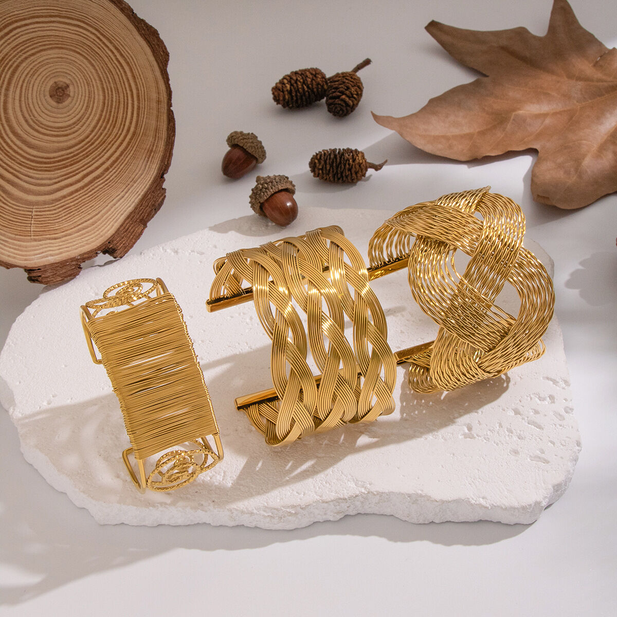 1 Piece Gorgeous Hollowed-out Shape Stainless Steel Waterproof Gold Color Cuff Bracelet 2