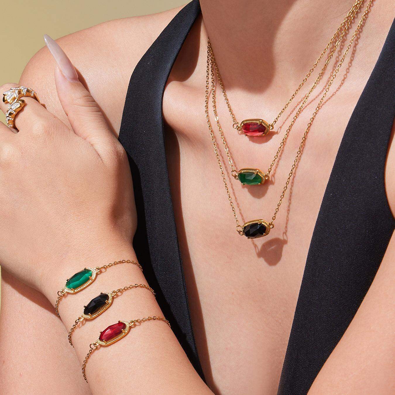 Wunderschönes sechseckiges Blumenketten-Set aus wasserdichtem Edelstahl in Goldfarbe mit Kristallen – Damenschmuck-Set