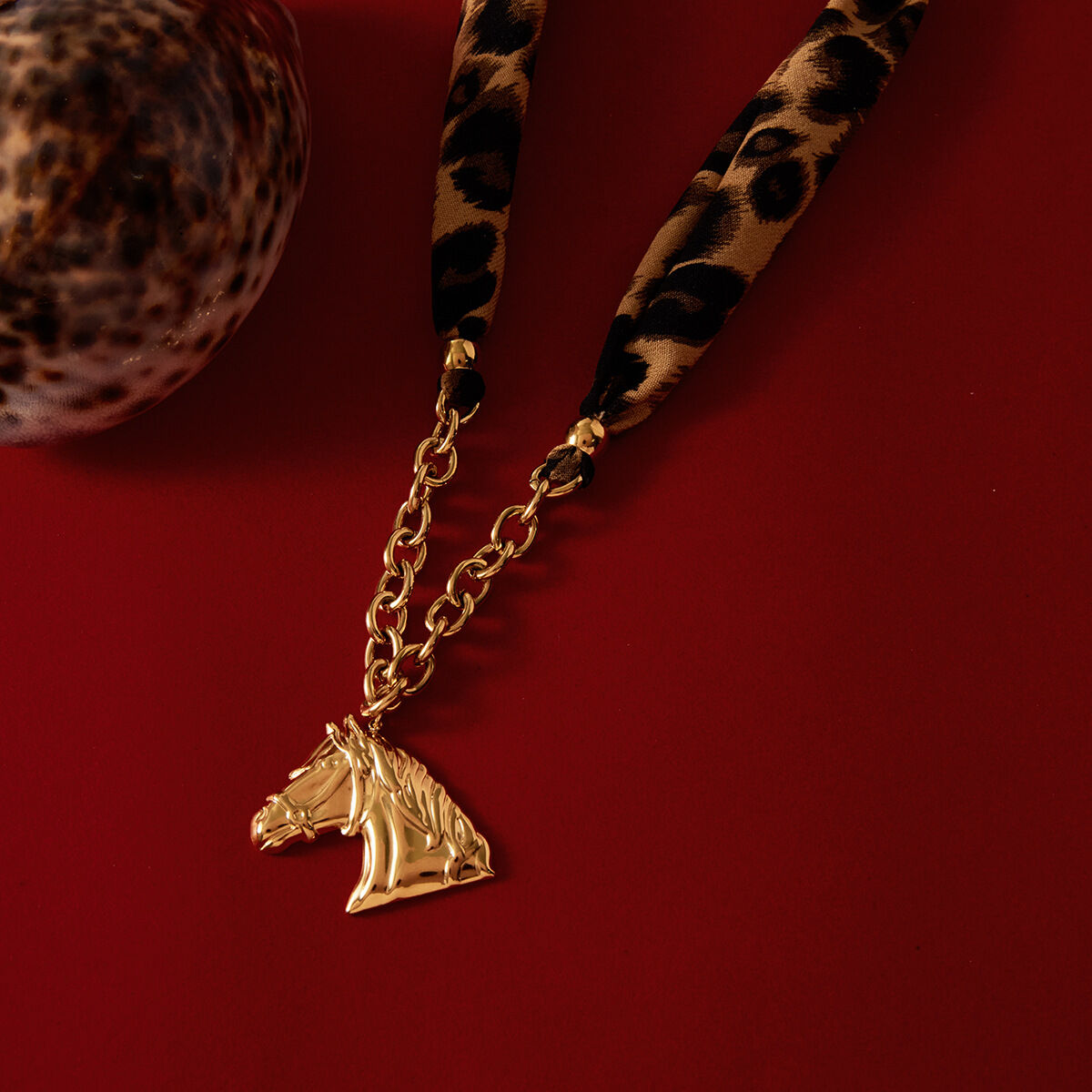 1 Piece Luxurious Horse Leopard Print Stainless Steel Waterproof Gold Color Women's Pendant Necklaces 2