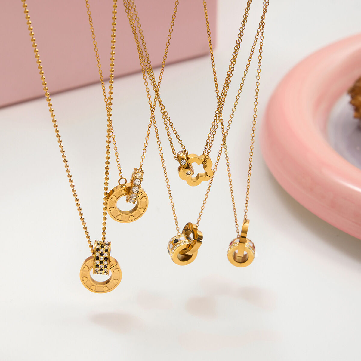 Collier pendentif double cercle luxueux pour femme, en acier inoxydable étanche, couleur or (1 pièce) h5Image4
