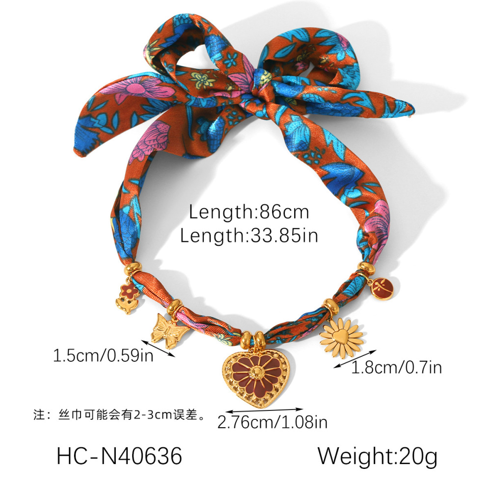 Enamel Heart Gold Color Fabric Necklace Set Picture2