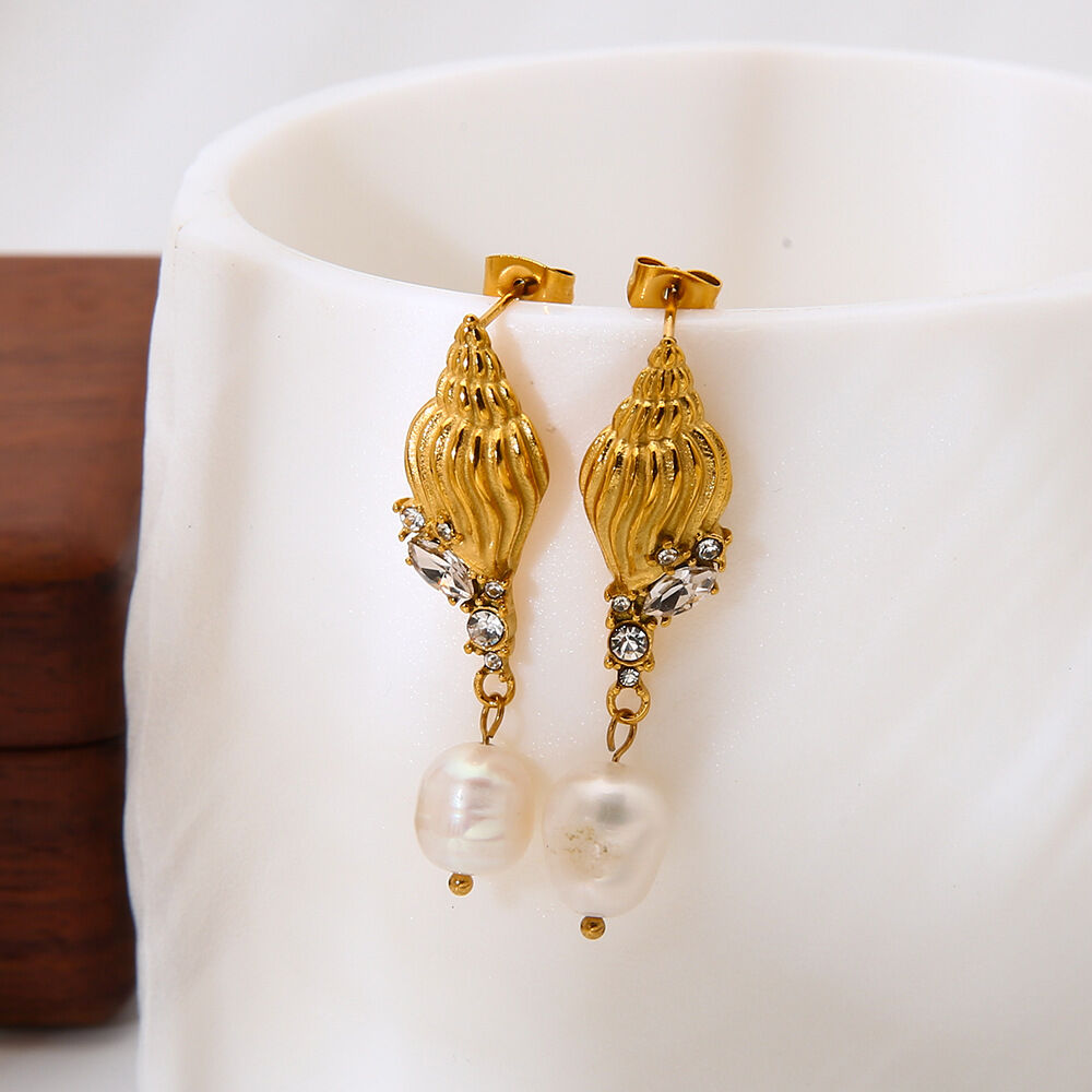 1 paio di lussuosi orecchini pendenti da donna in acciaio inossidabile con zirconi color oro, impermeabili e a forma di tartaruga retrò