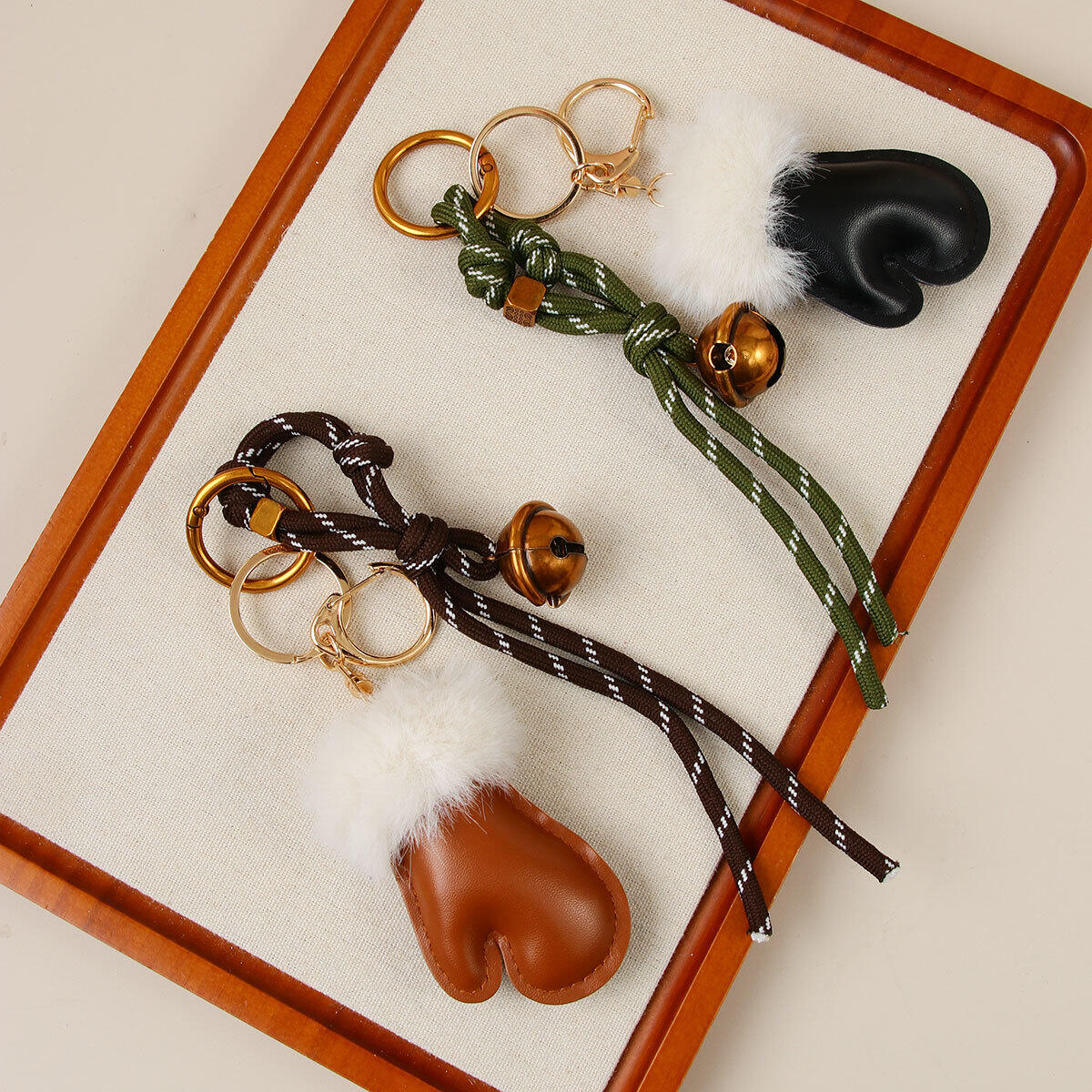 1 modieuze, harige, schattige, kleine handschoen van PU voor dames, tasbedels h5 Afbeelding2