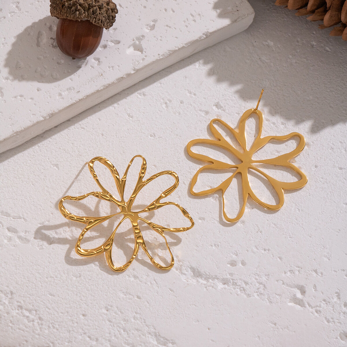 1 Pair Flower Stainless Steel Waterproof Gold Color Stud Earrings Picture3