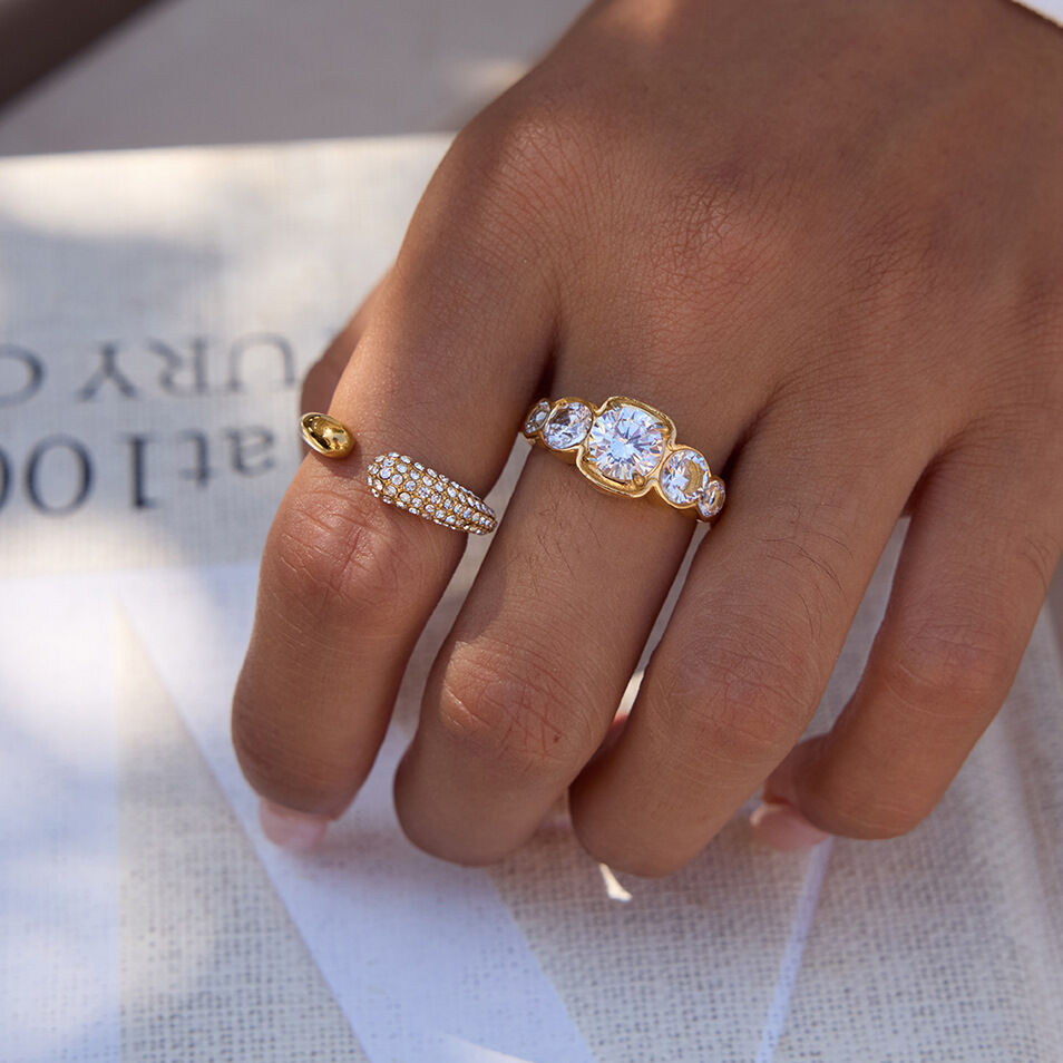 1 Piece Elegant Circle Stainless Steel Waterproof Gold Color Zircon Women's Gemstone Rings