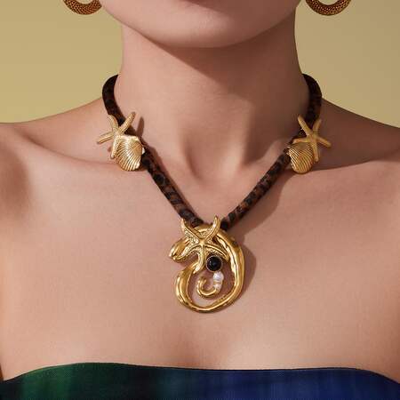 1 Piece Fashionable Thread Stainless Steel Waterproof Gold Color Women's Pendant Necklaces