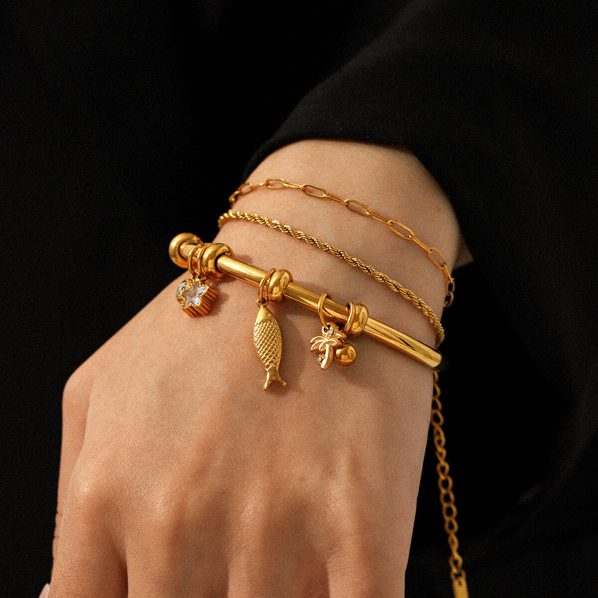 1 Piece Stainless Steel Waterproof Gold Color Fish Pendant Bangle