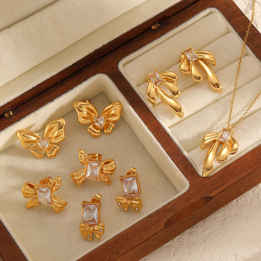 Sweet Bow Knot Stainless Steel Waterproof Necklace Set Picture2
