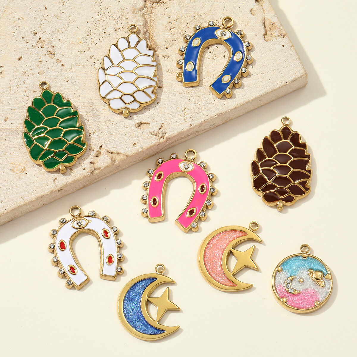 1 Piece Luxurious Horseshoe-shaped Titanium Steel Women's Pendants Picture4