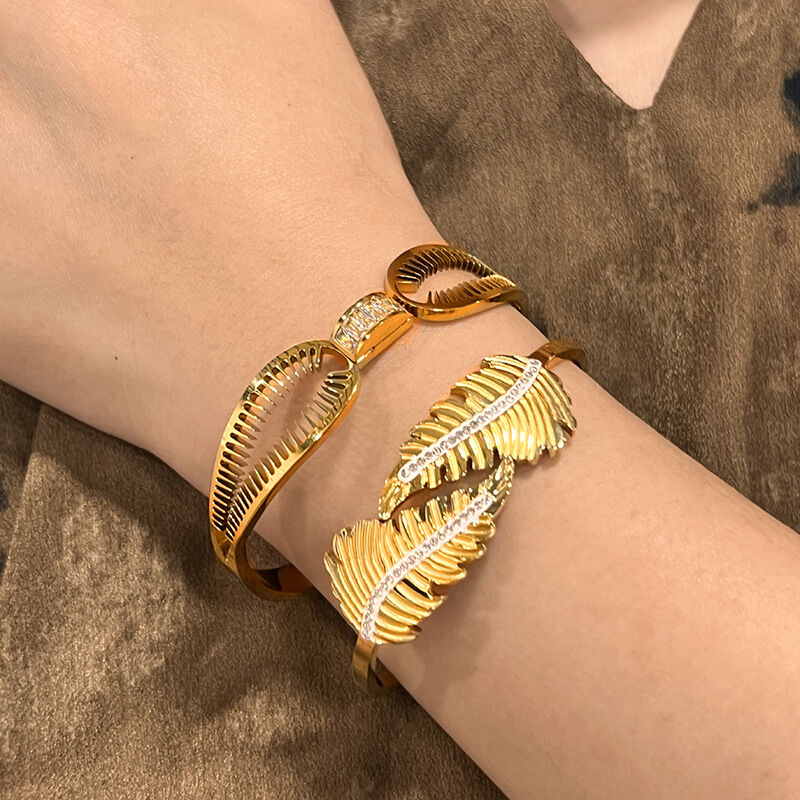 Bracelet jonc étanche en acier inoxydable doré en forme de feuille (1 pièce)