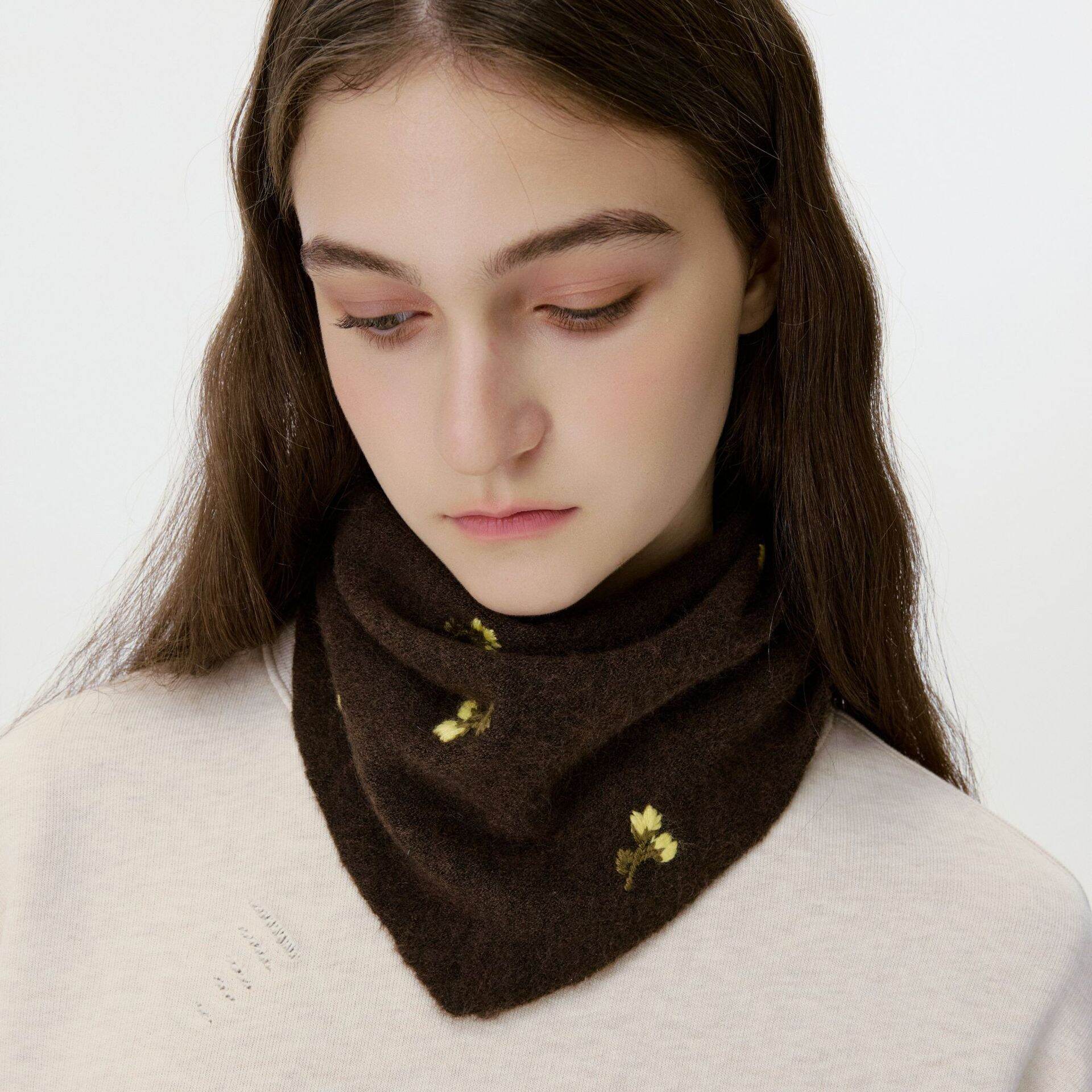 1 Piece Exquisite Sweet Flower Wool Women's Winter Scarves 2