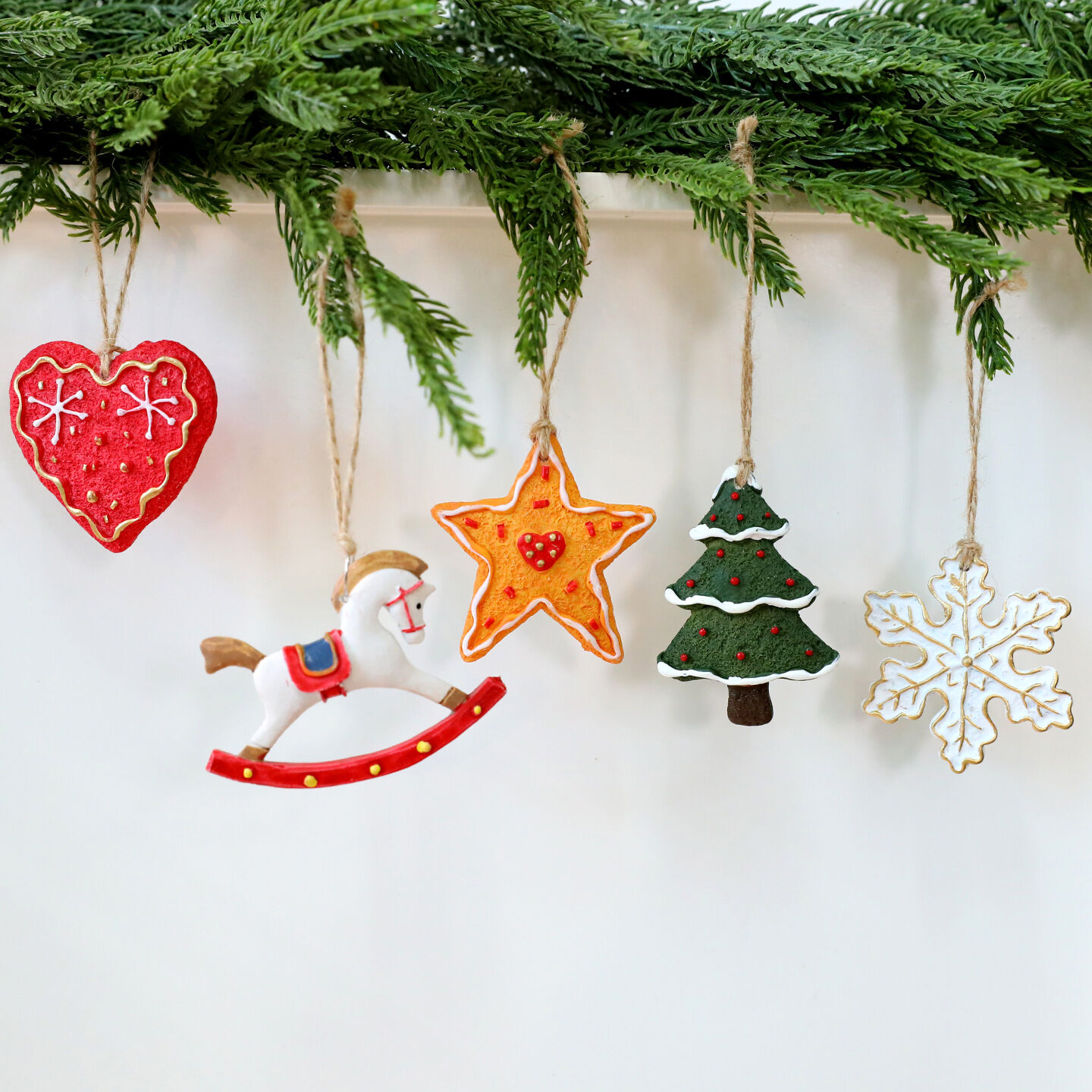 1 Piece Classic Christmas Resin Women's Party Supplies 2
