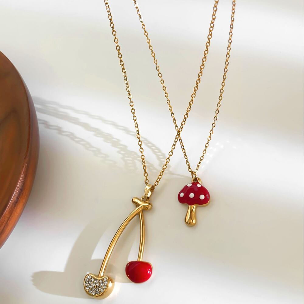 Collier pendentif cerise en émail 1 pièce h5Image4
