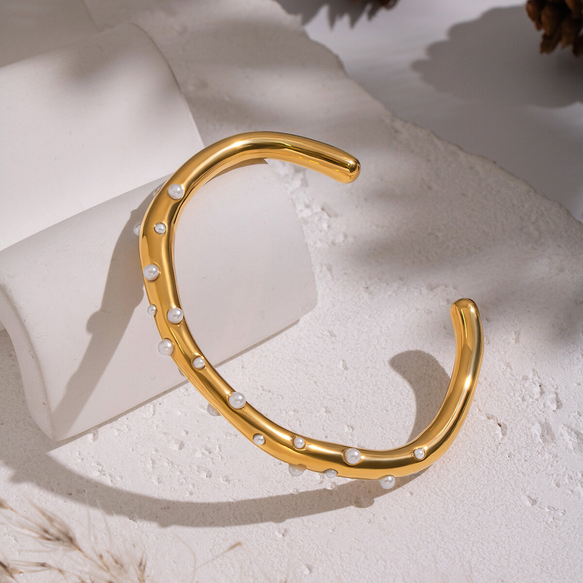 1 Piece Stainless Steel Waterproof Gold Color Pearl Cuff Bracelet 2