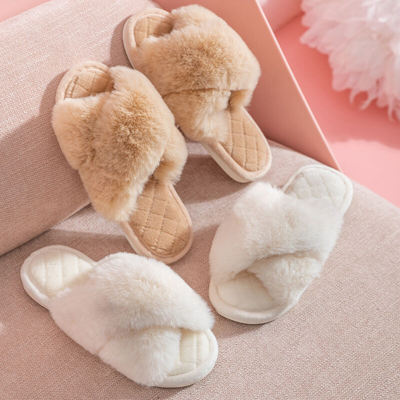 1 Pair Solid Color Home Plush Slippers 2