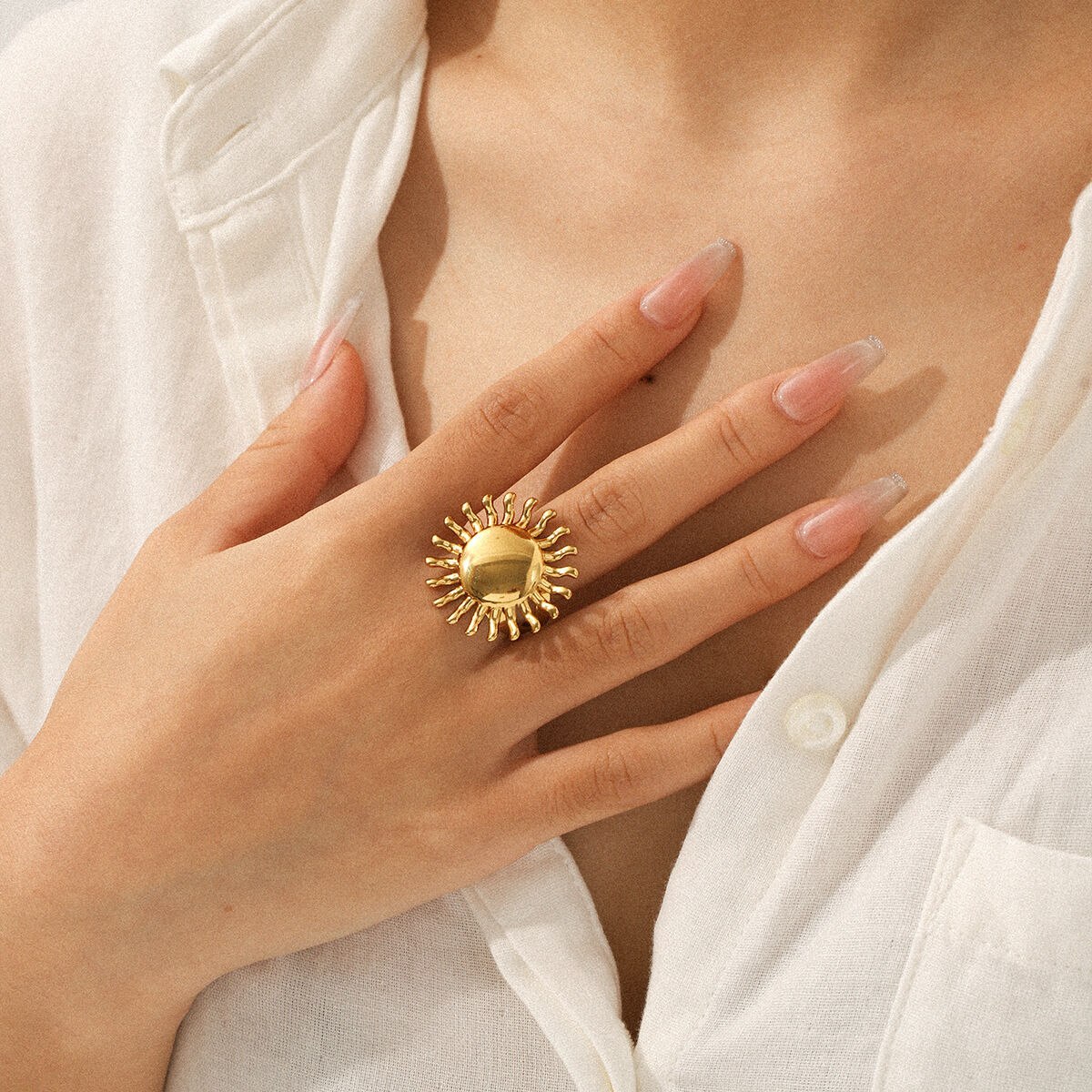 Bague tendance Sun en acier inoxydable étanche couleur or (1 pièce) Image4
