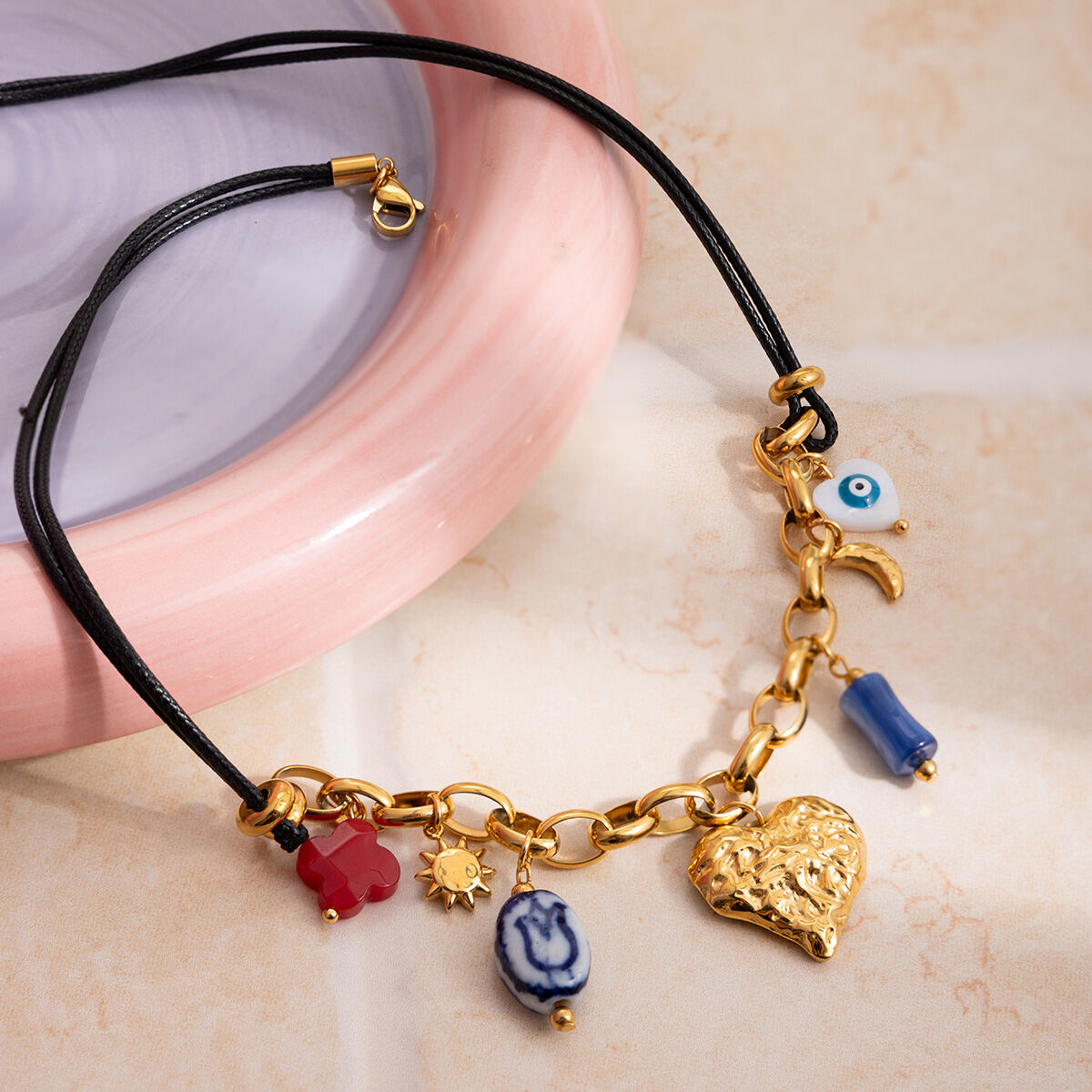 1 Piece Retro Heart Stainless Steel Waterproof Gold Color Acrylic Women's Pendant Necklaces Picture4