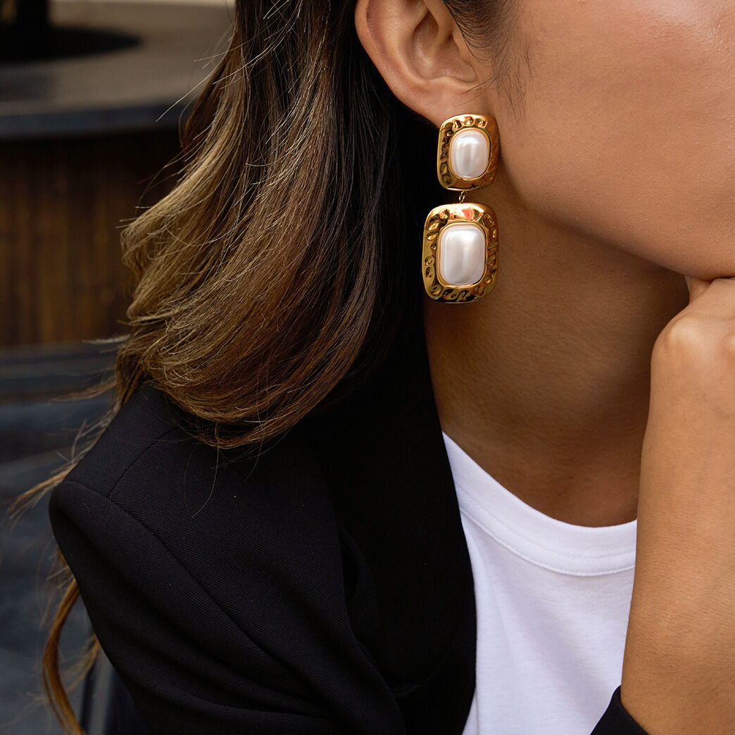 1 par de hermosos pendientes rectangulares de acero inoxidable, resistentes al agua, de color dorado, para mujer. Imagen3
