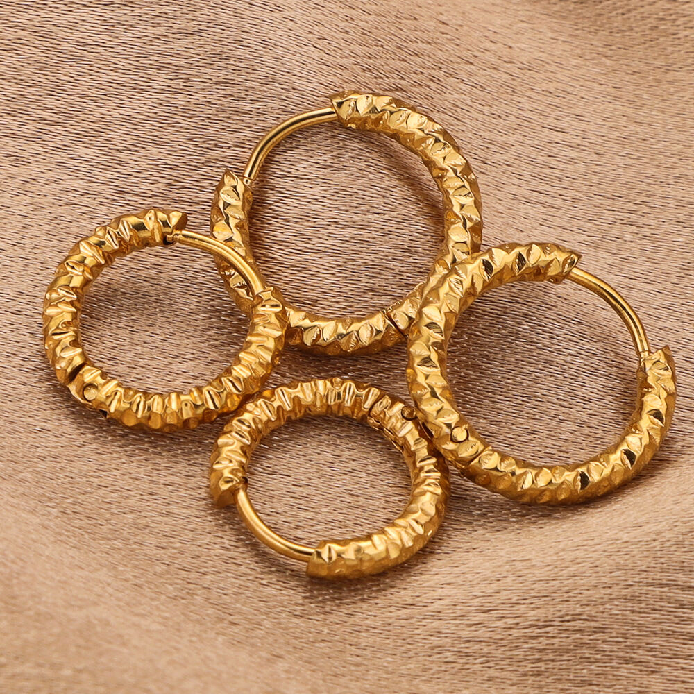 1 paio di orecchini a cerchio da donna in acciaio inossidabile con motivo a martello minimalista, impermeabili, color oro Immagine4