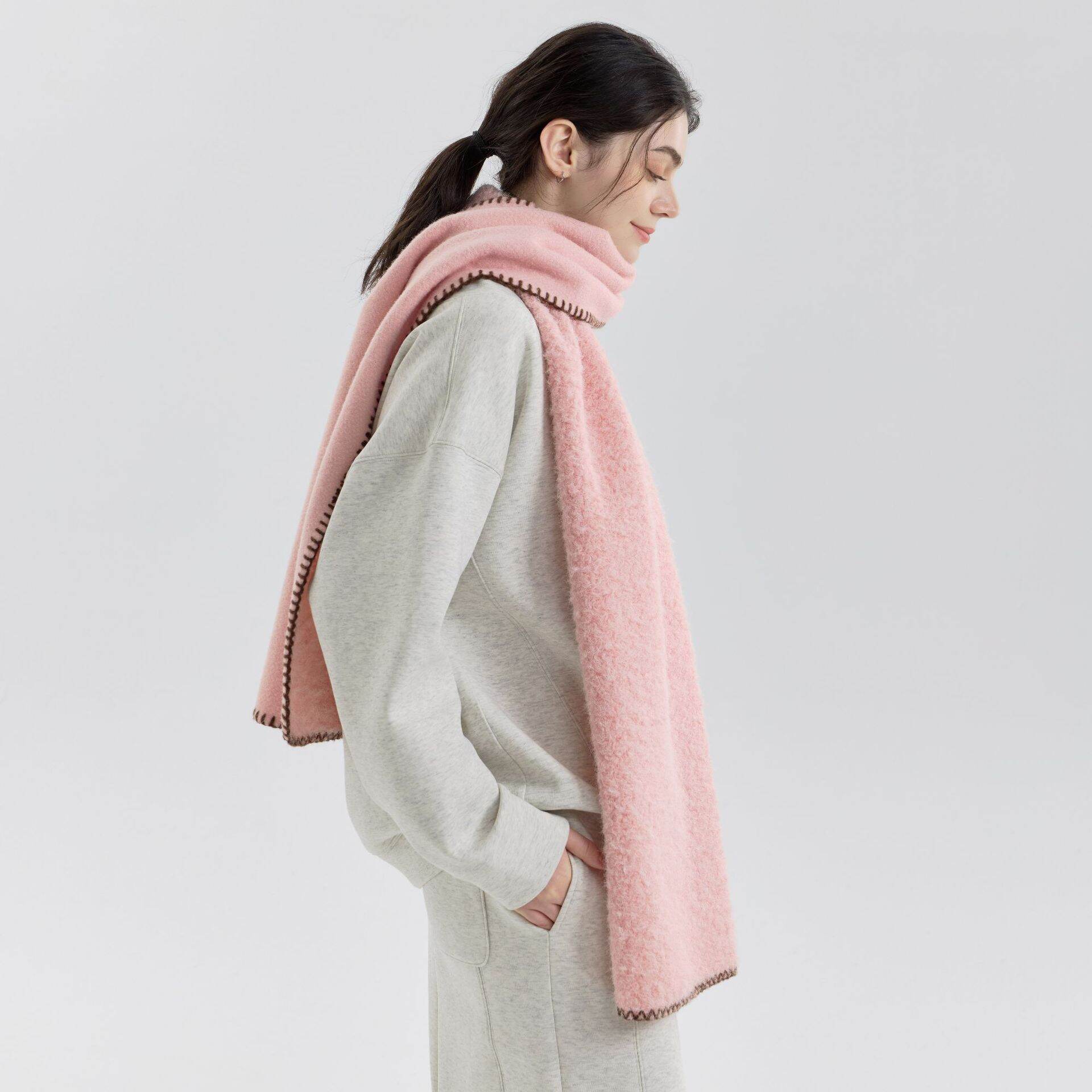 1 Piece Solid Color Solid Color Loop Yarn Scarf with Minimalist Hemming h5 Picture2