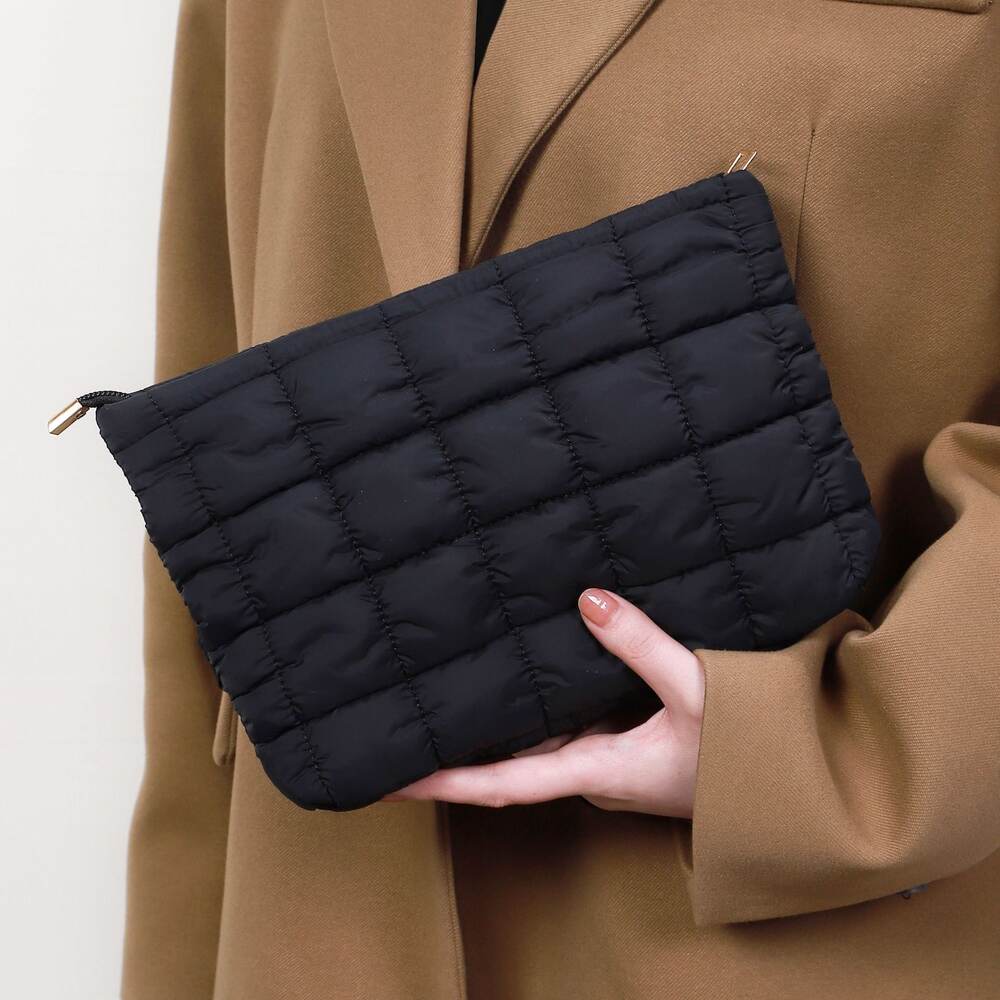 1 Piece Solid Color Wrinkled Cloud Shaped Women's Makeup Bags Picture3
