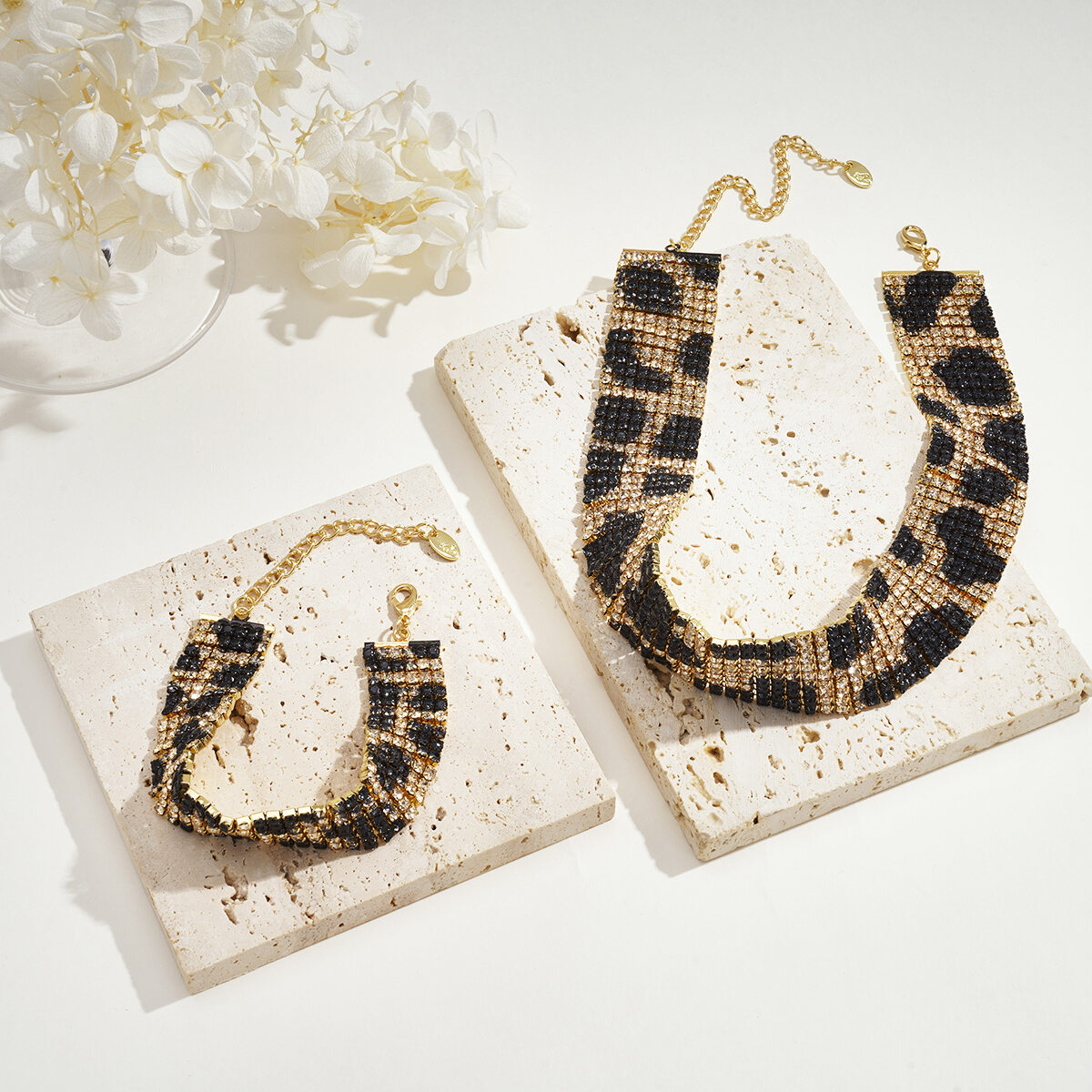 Luxuriöse Schmucksets für Damen mit Leopardenmuster und Quasten 2