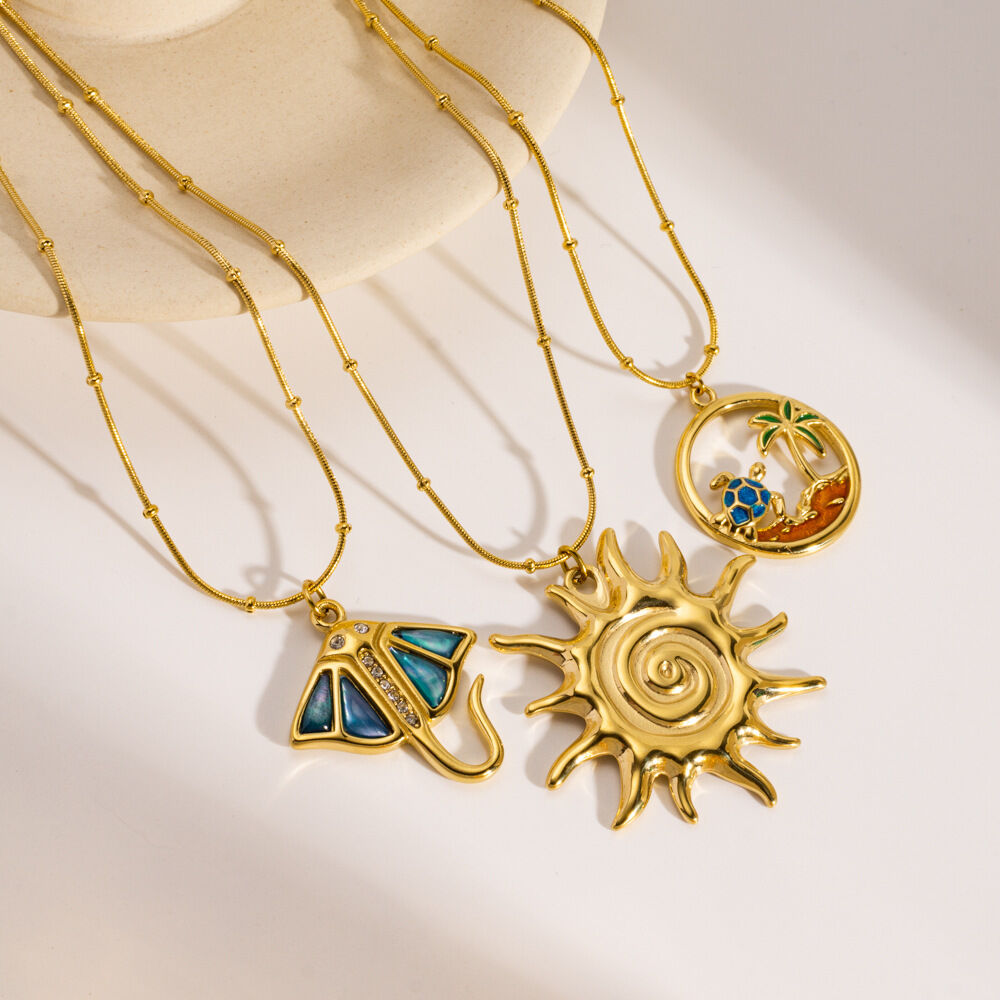 1 Piece Fashion Design Ocean Themed Sun Stainless Steel Waterproof Women's Pendant Necklaces