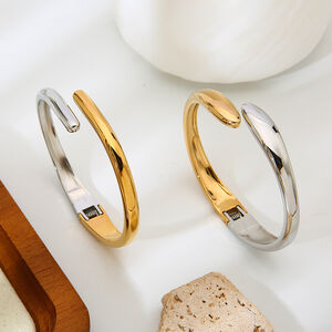 Braccialetti da donna color oro impermeabili in acciaio inossidabile, forma irregolare, semplici, da indossare tutti i giorni, 1 pezzo h5 Immagine2