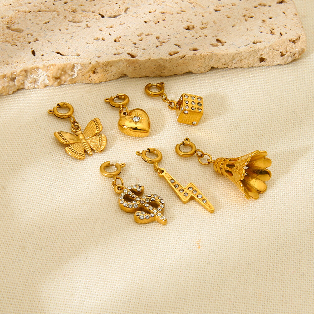 1 par de colgantes de acero inoxidable con circonitas doradas resistentes al agua para hacer uno mismo.