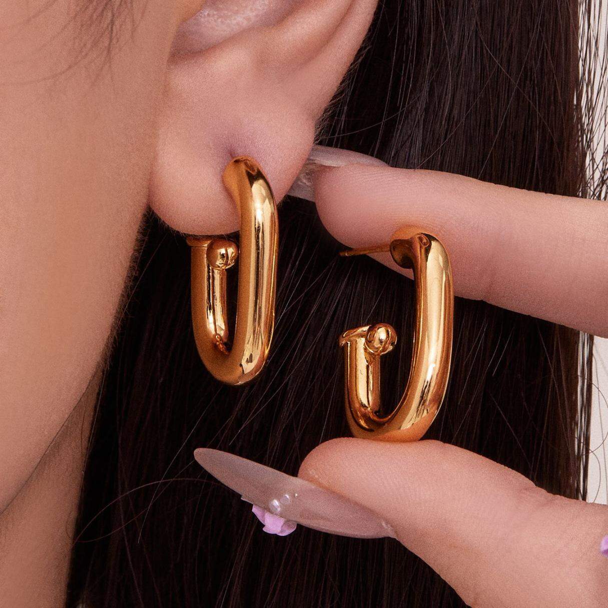 1 paio di orecchini a cerchio minimalisti anulari in acciaio inossidabile color oro impermeabili da donna