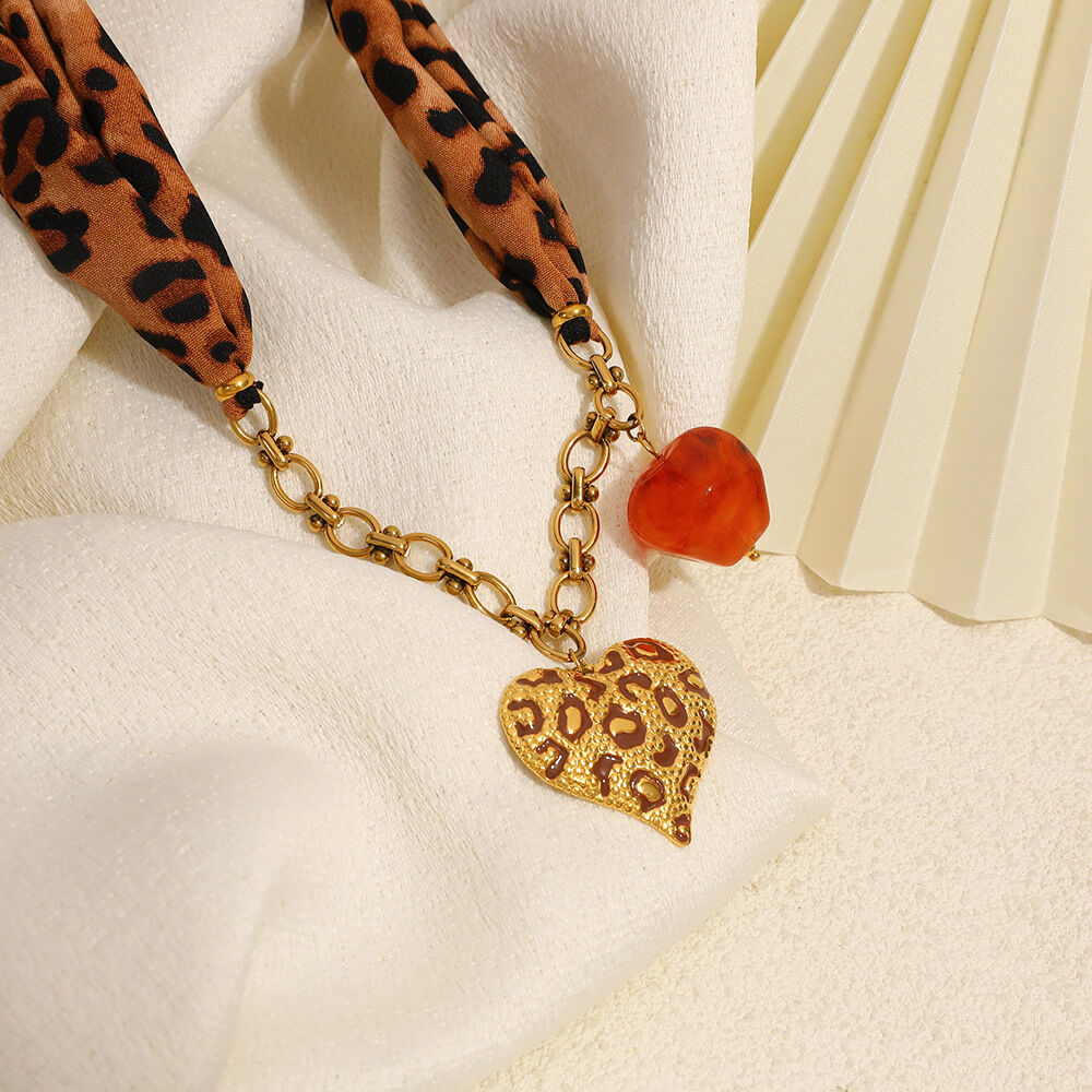 1 Piece  Heart Leopard Print Stainless Steel Waterproof Women's Pendant Necklaces h5 Picture4