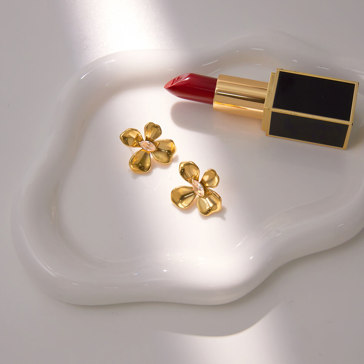 1 Pair Dazzling Flower Stainless Steel Waterproof Gold Color Zircon Women's Stud Earrings h5 Picture6