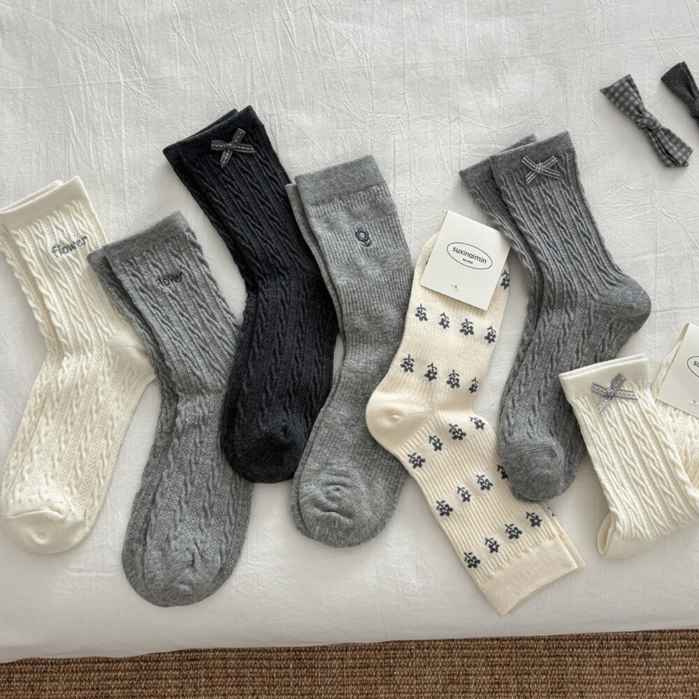 1 Paar einfarbige, gedrehte Baumwollsocken in Wadenlänge
