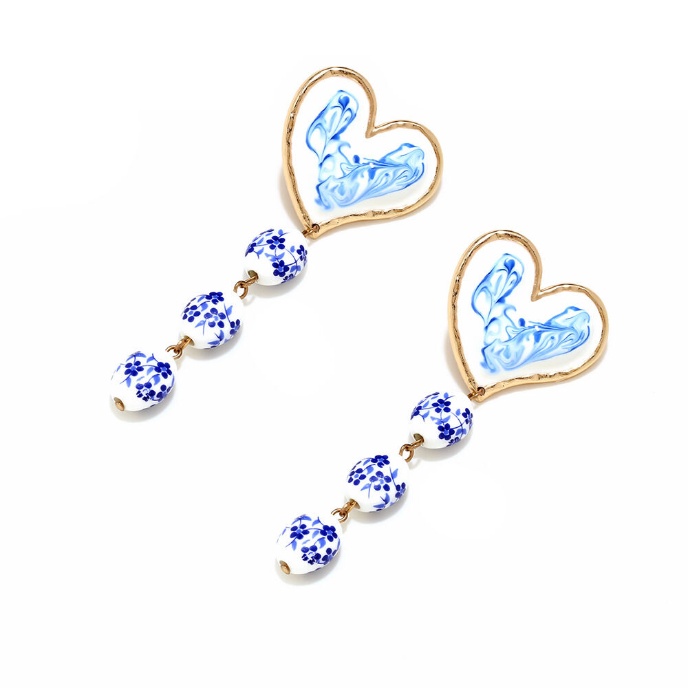 1 paar elegante keramische oorbellen met bloemenhart 2