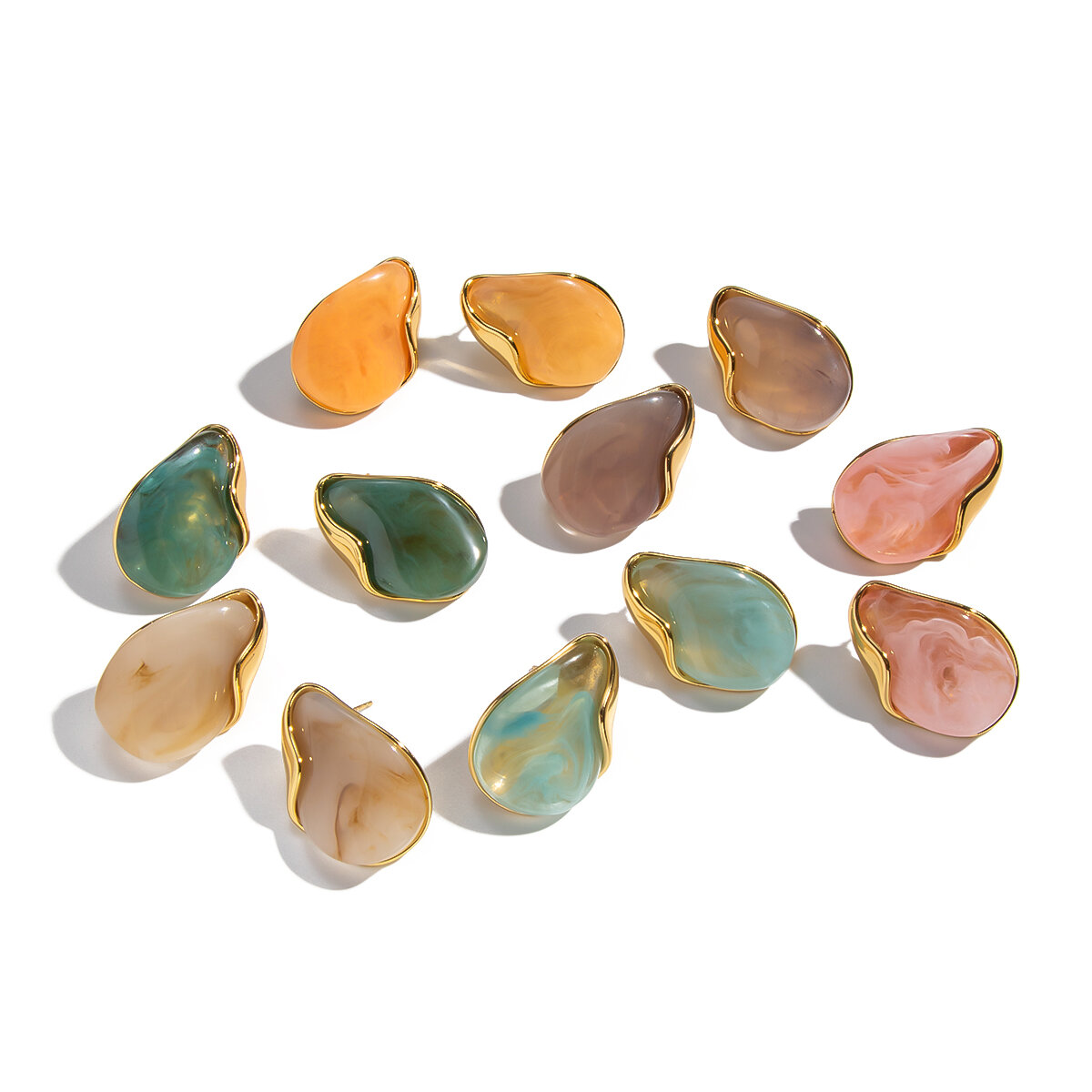 1 Pair Ombre Resin Gold Color Stud Earring Picture5