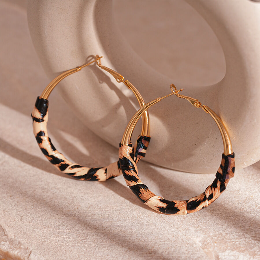 Silver Needle - Brown Leopard Print Round Earrings 
