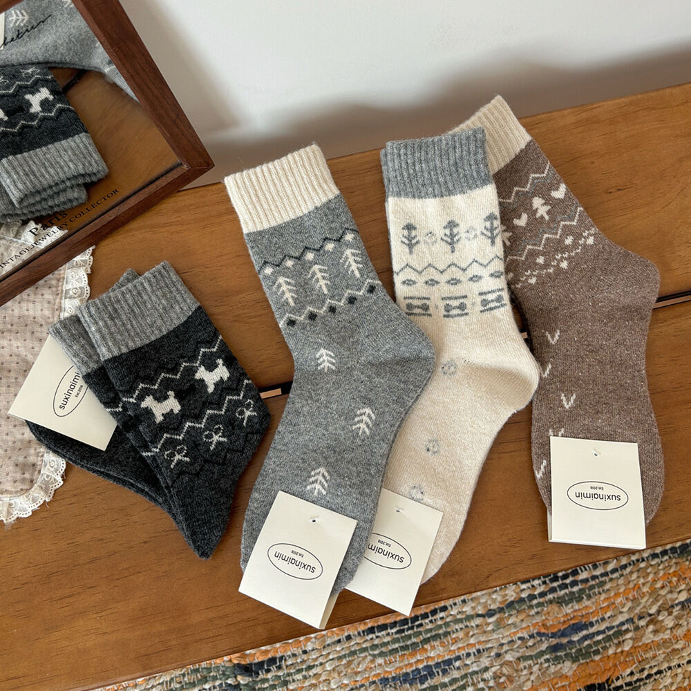 1 Paar weiche, niedliche Baumwollsocken mit Waldtiermuster, wadenlang 2